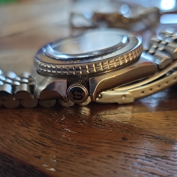 Seiko Stainless Steel Watch with Blue and Black Accents - Picture 2 of 5